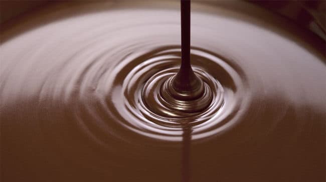 Como fazer chocolate a partir das nibs de cacau